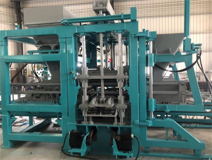 Automatic Interlocking Block Machine